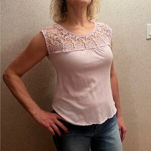 A&F Beautiful Light Purple Top